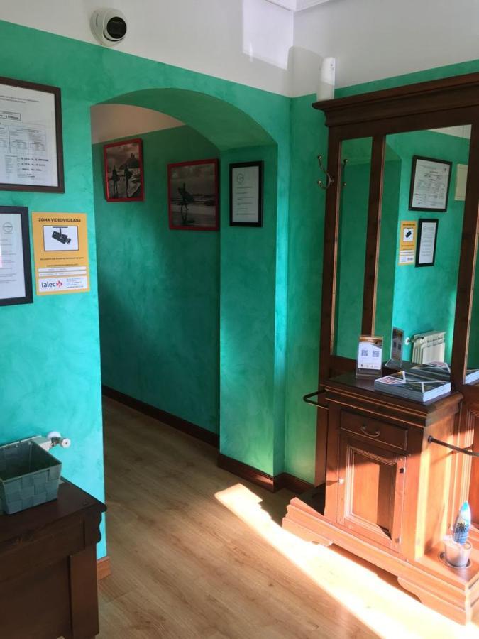 Hostal La Concha Guest house 2*